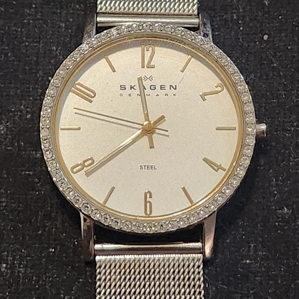 Skagen Steel 922SGS Womens Watch - Picture 1 of 5